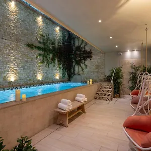 4* Hotel Royal Madeleine Hotel&spa