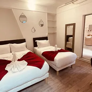 Hotel Louvain, Paryż