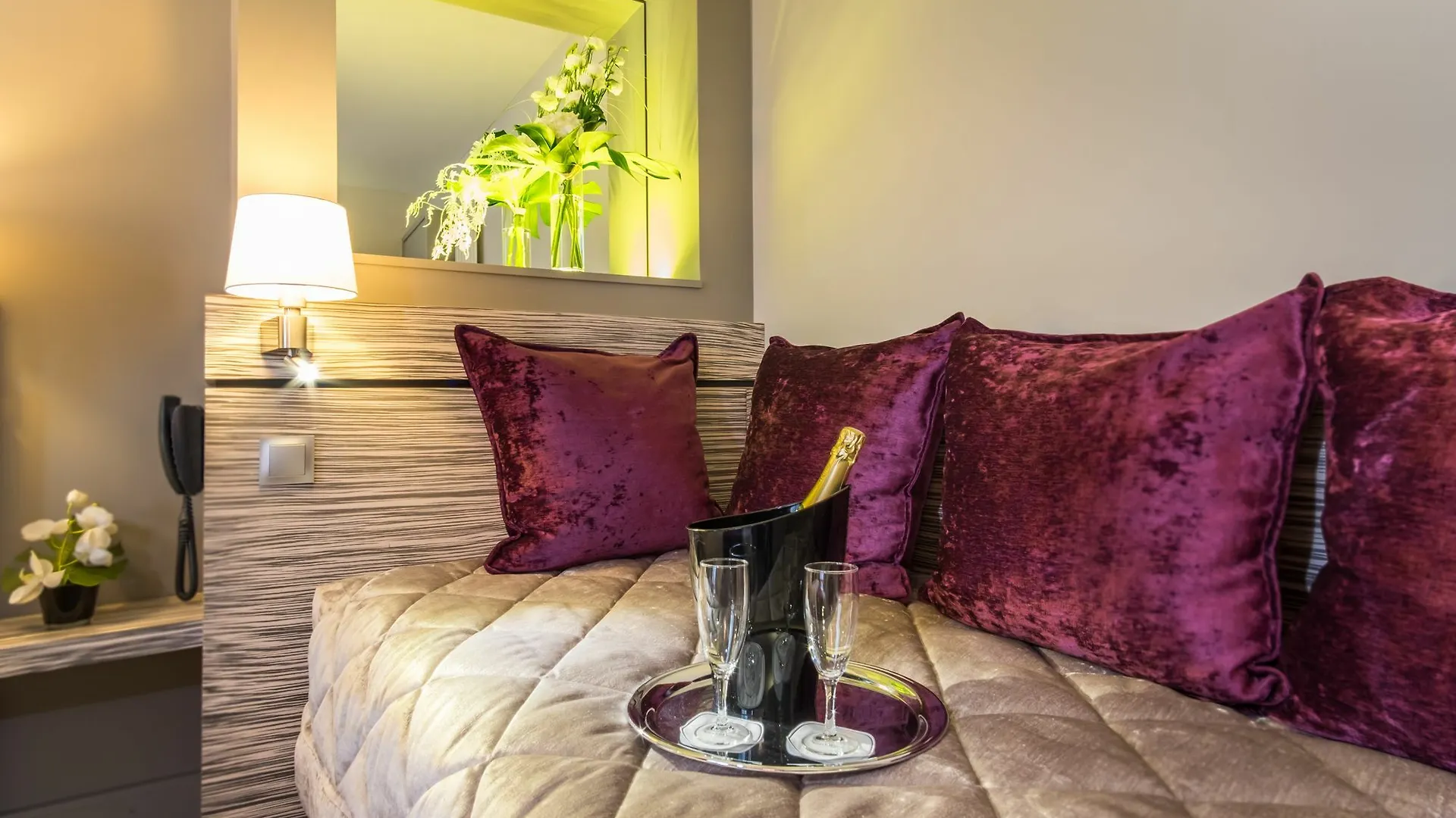 Korner Louvre Hotel Paris